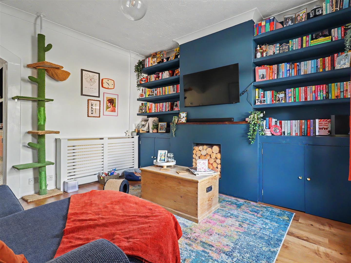 Property Image b965be1c-366b-495a-8efa-c354bca2cca8
