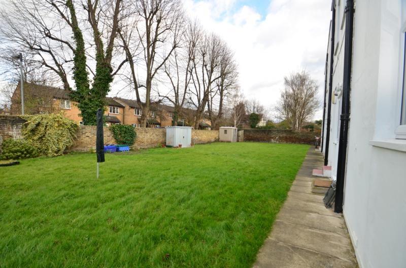 Property Image b96bd824-28ac-46fd-87ff-738c47d61452