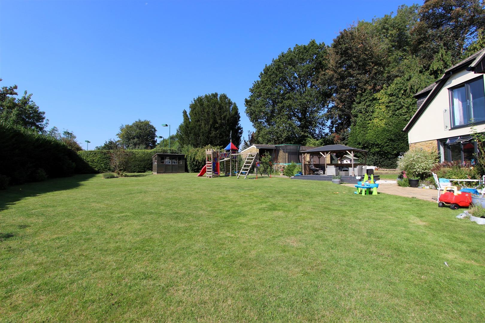 Property Image b9704672-d5e8-4fe5-8e7c-1509e5966350
