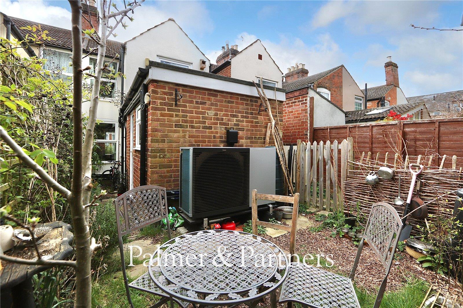 Property Image b9733233-1912-4eef-b387-0a0e34179618