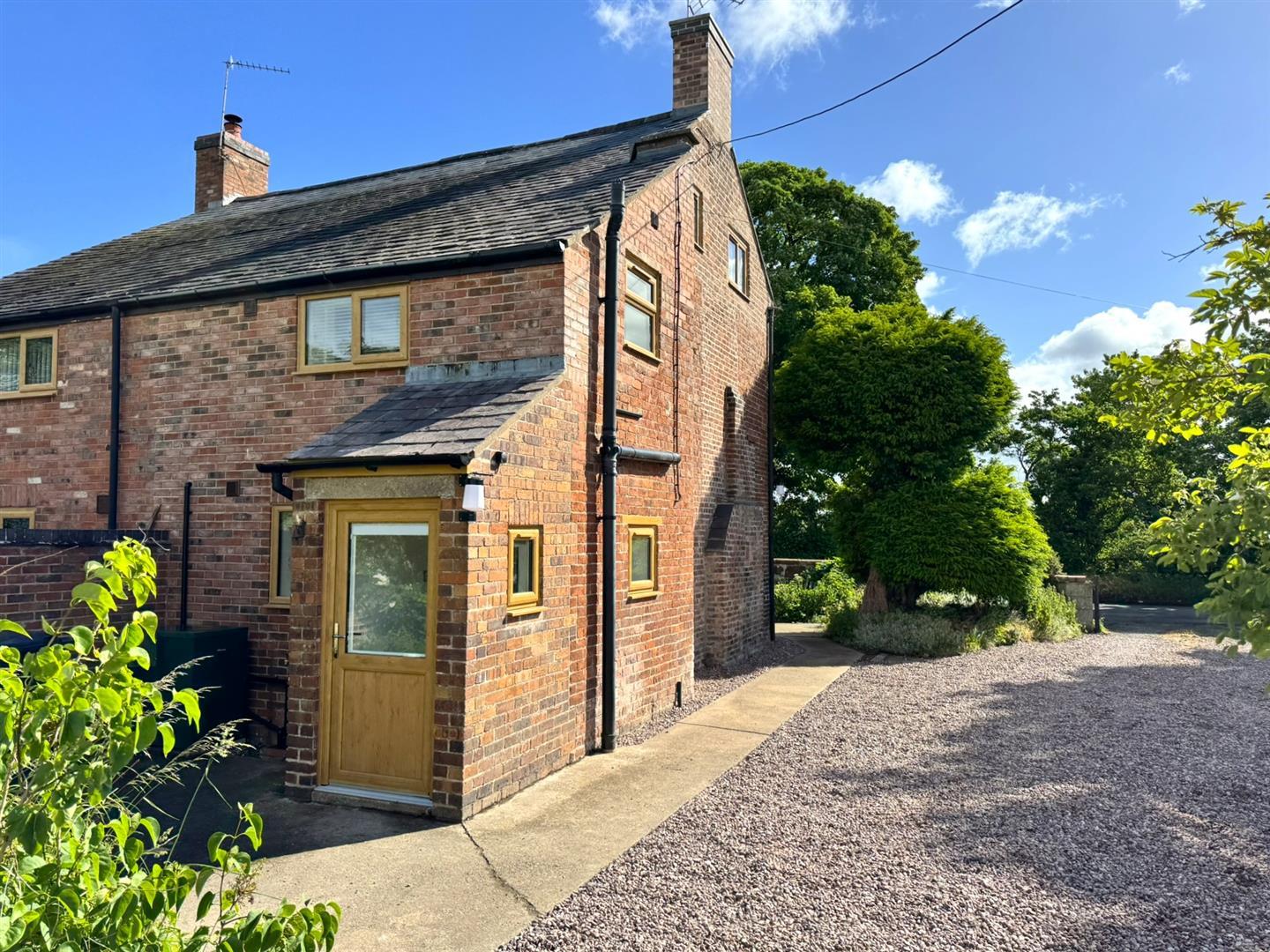 Property Image b97b0ad9-ef80-443d-a1f7-4b25321b5939