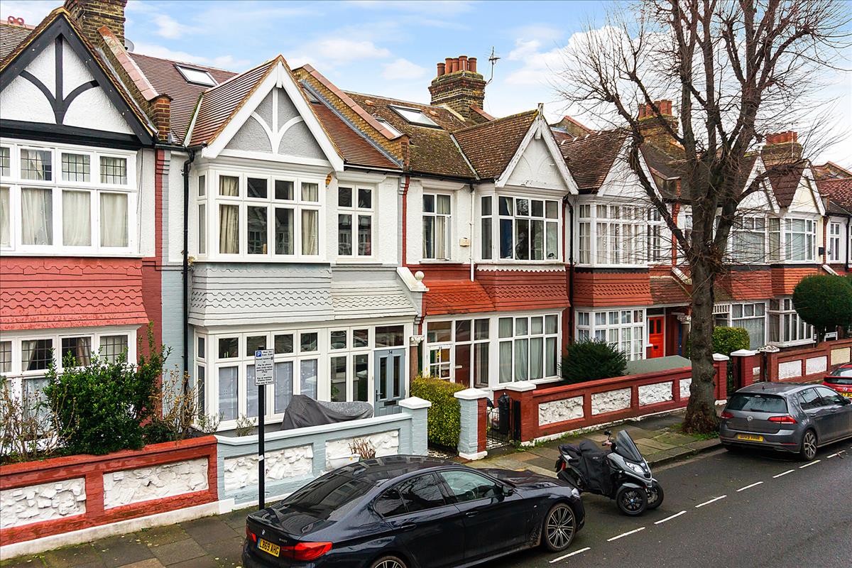 Property Image b98a63f9-cf68-4d4c-8364-44a6f930c30c