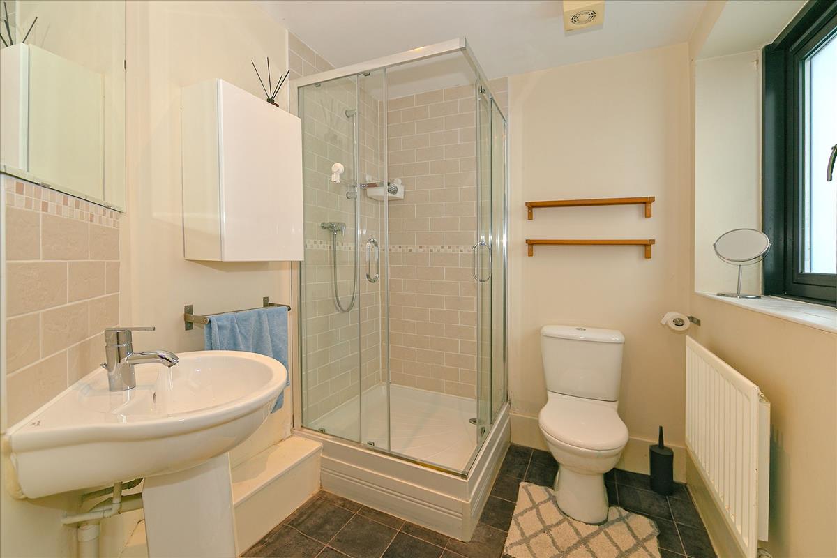 Property Image b9a0fbbe-f633-46a0-bdda-189a98956257