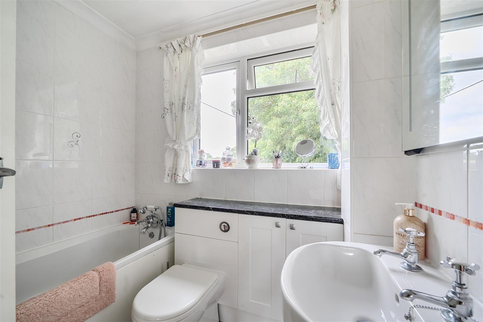 Property Image b9a57356-fd1c-4779-8b68-9e66bf82ad9f