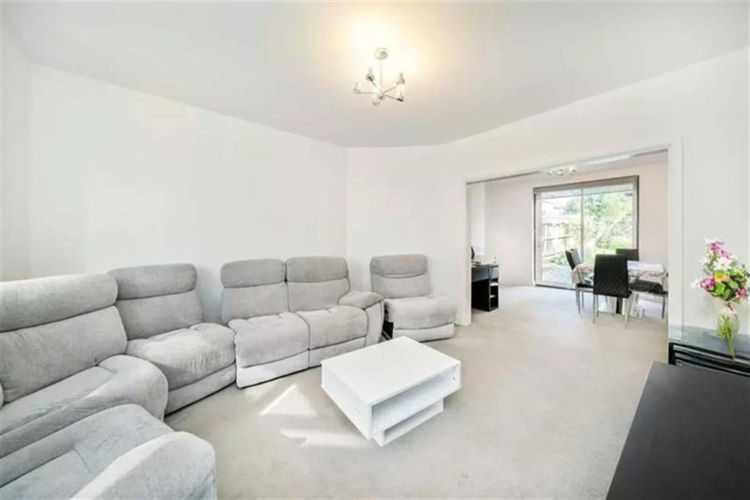 Property Image b9b172b7-ab98-4956-9bf4-2edb588feb90