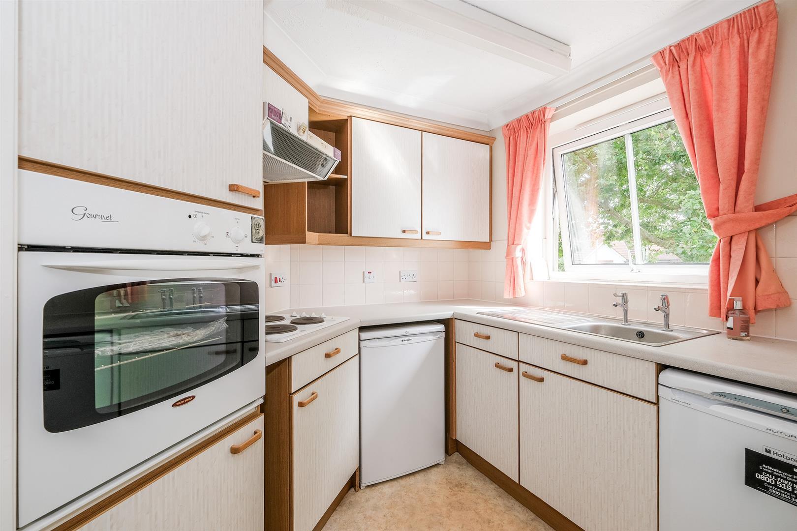 Property Image b9bcd674-2fea-42d3-adfb-da9280b658f3