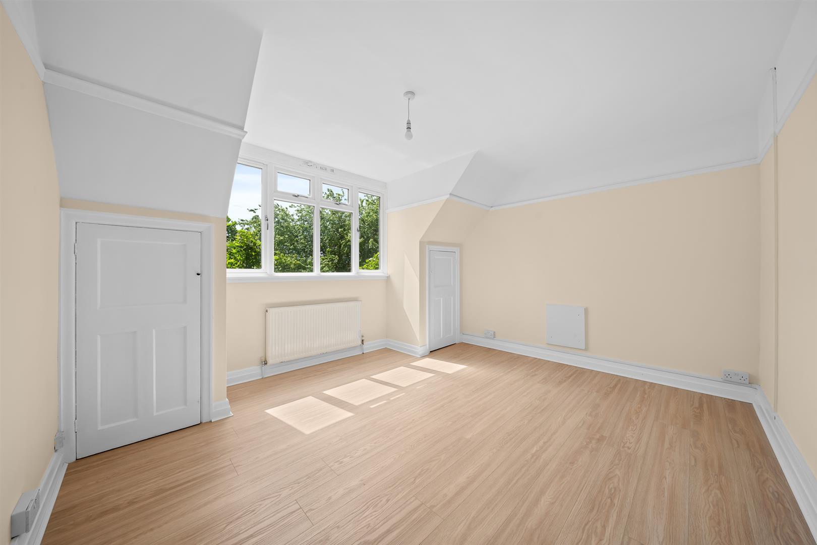 Property Image b9bd7d66-0054-4040-957b-6ee1e3f088ca