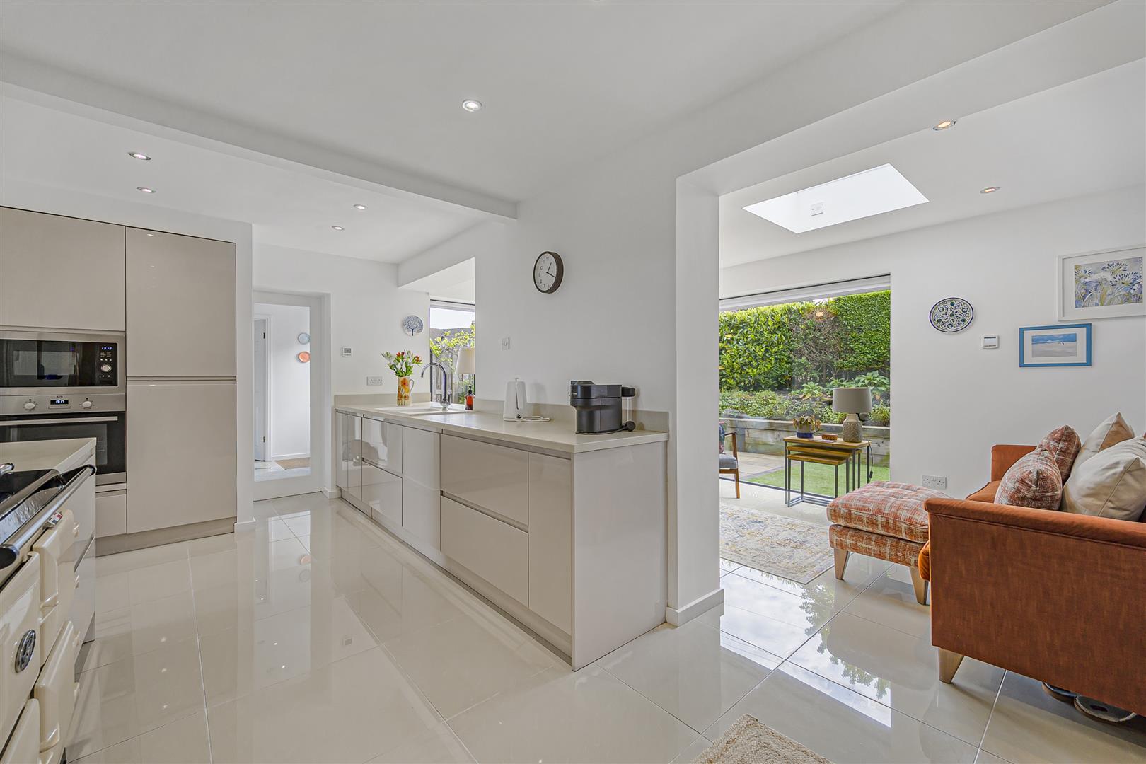 Property Image b9dfcdee-4861-498b-b4d8-0aeff9135486