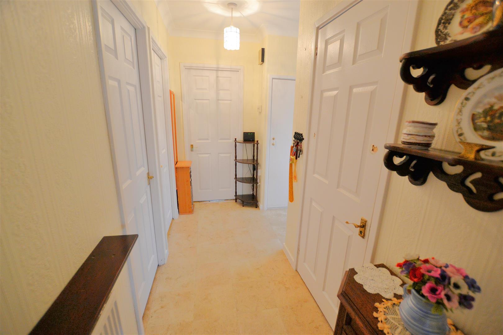 Property Image b9e157eb-61e5-4c47-b516-51a9e4596dad