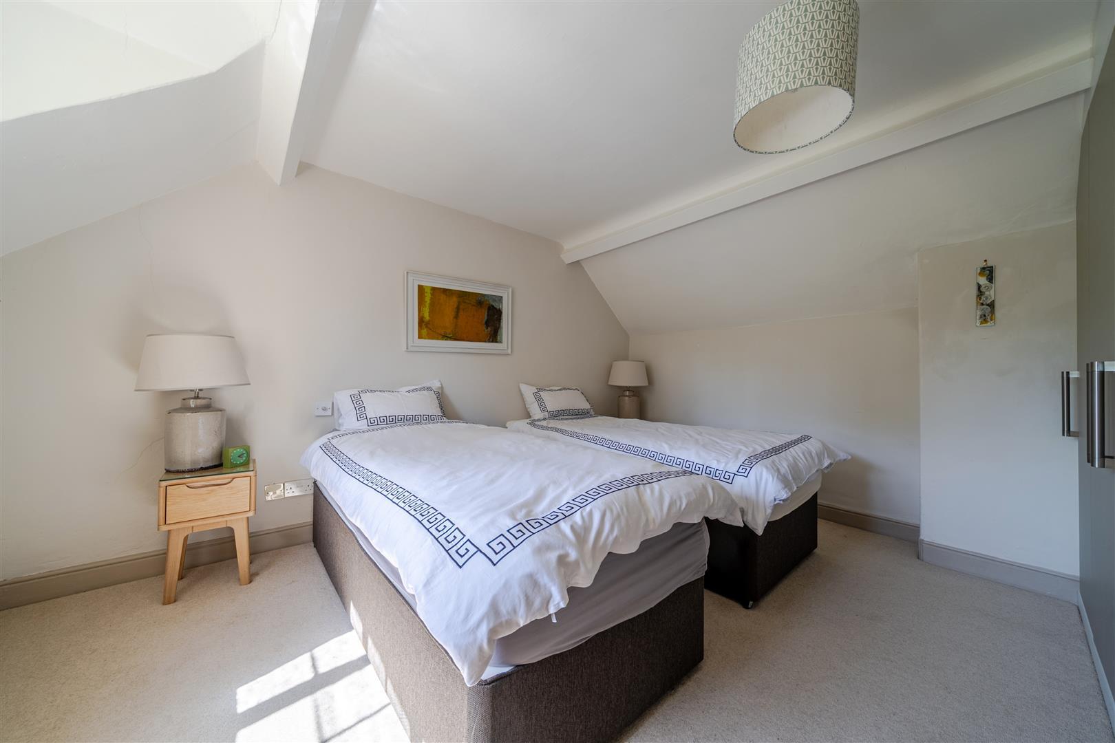 Property Image b9e3dbf0-6e9c-4982-a8c0-9e965c589c5a