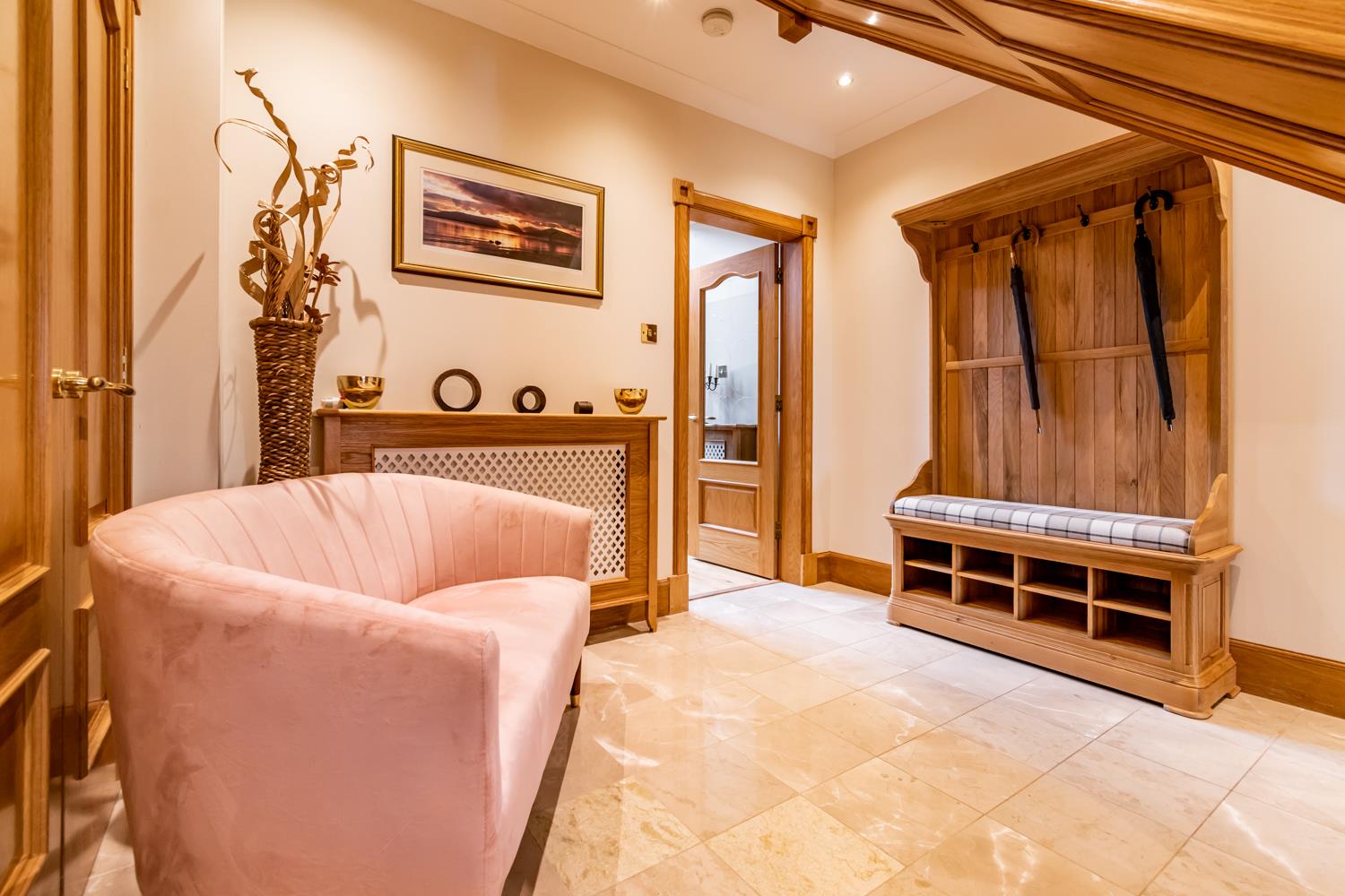 Property Image b9e68bf9-5845-46cf-a2d4-ce43e319f34d