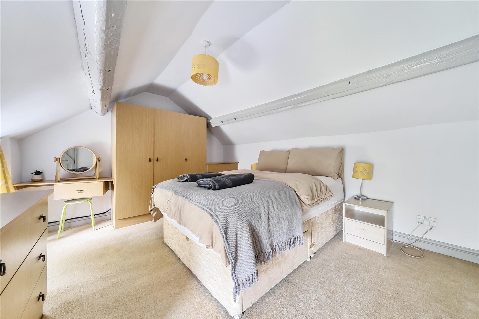 Property Image b9e8f4e9-42a6-4c7c-8cc2-8380556f4d36