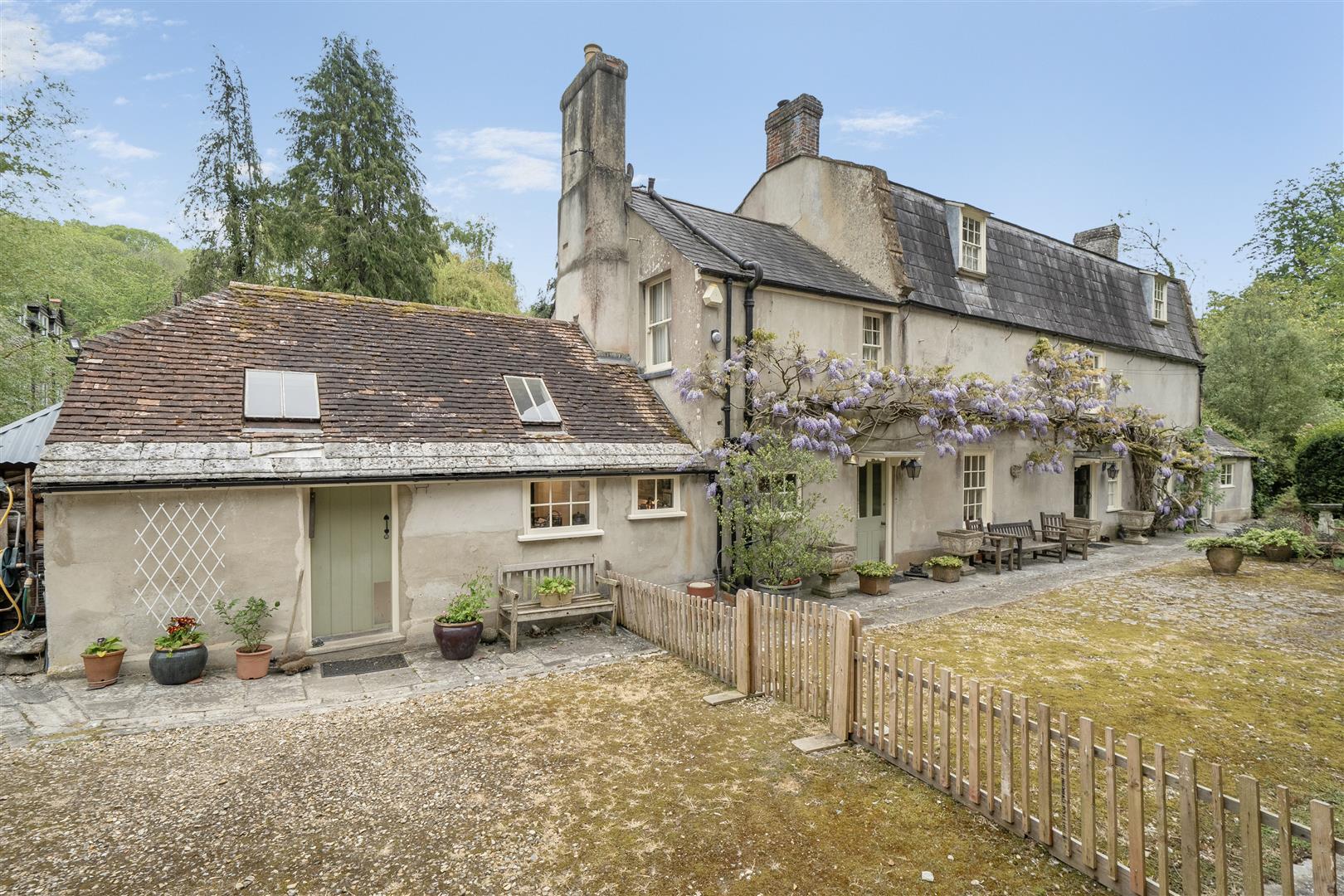 Property Image b9fc3d75-f2eb-40b5-bcf8-becf96e7b6db