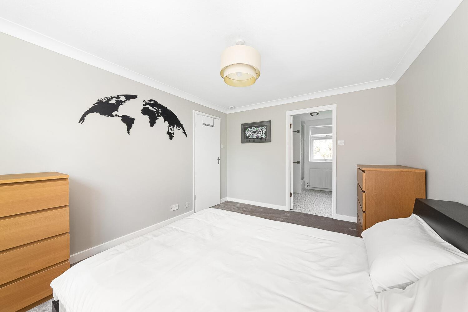 Property Image ba009da4-50a8-41f4-9015-8a11596f5f7d