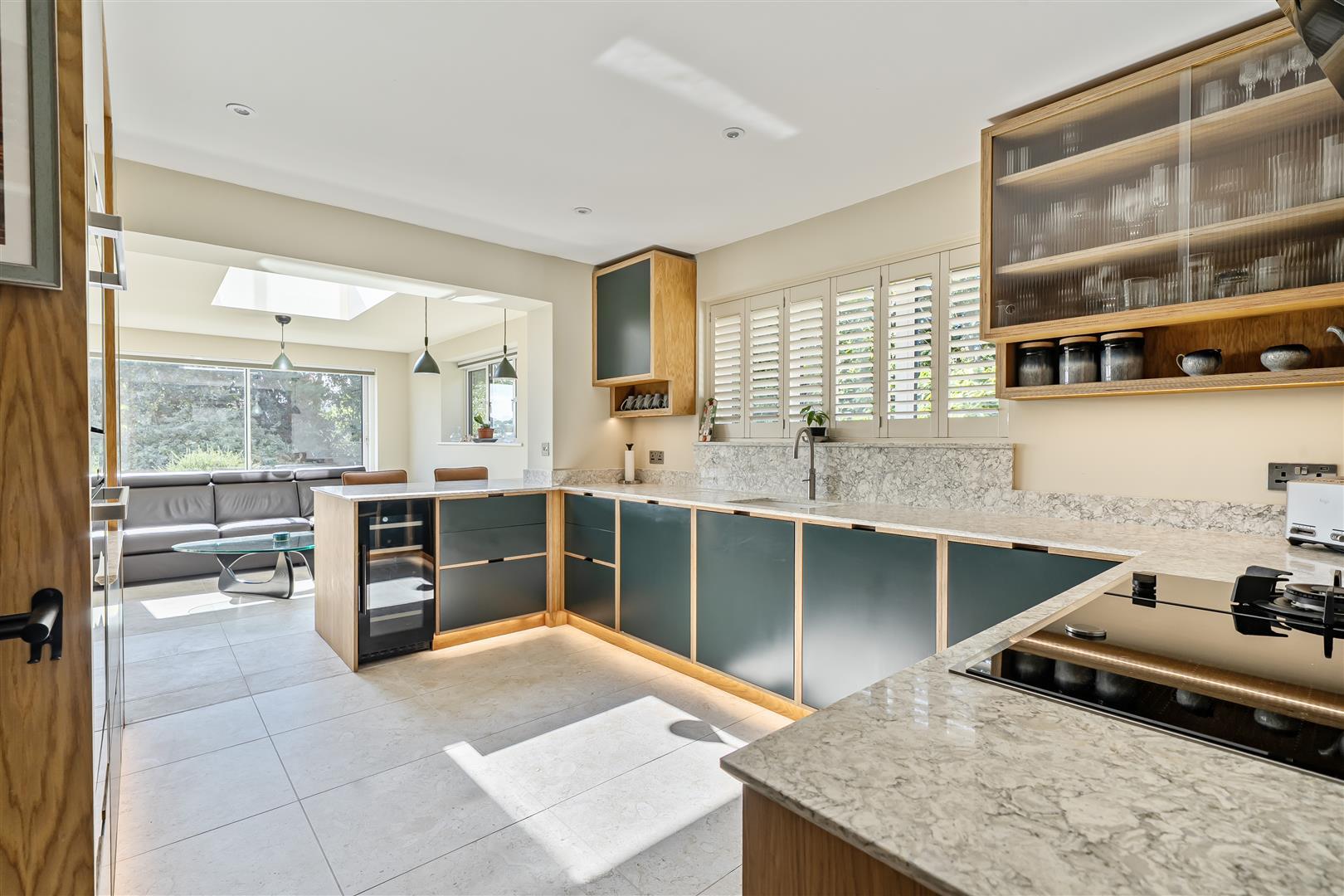 Property Image ba054139-0de7-4028-a25a-b5534096e8fe