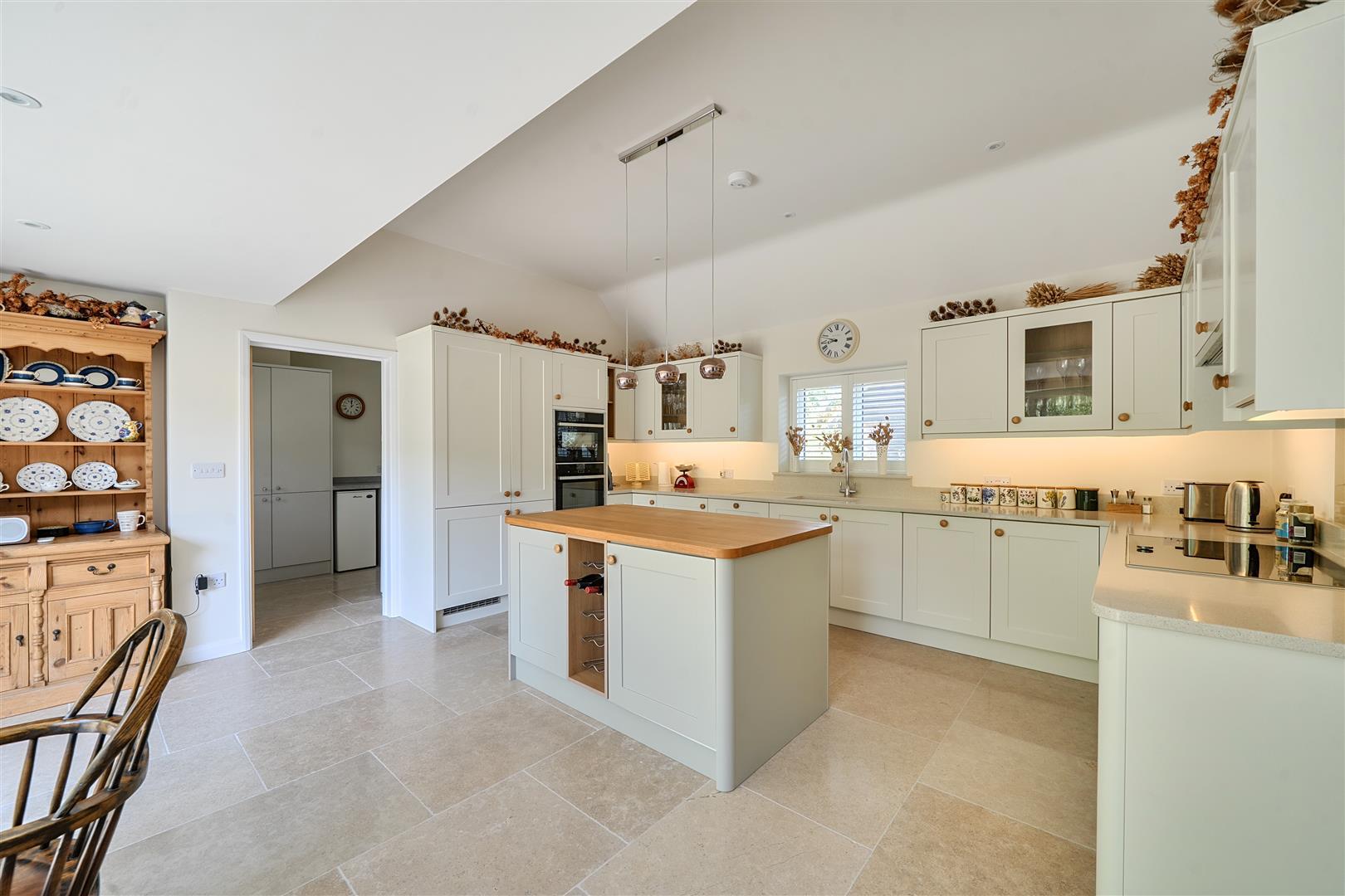 Property Image ba39d2cf-76a1-4897-b64e-c3e0588a54f8