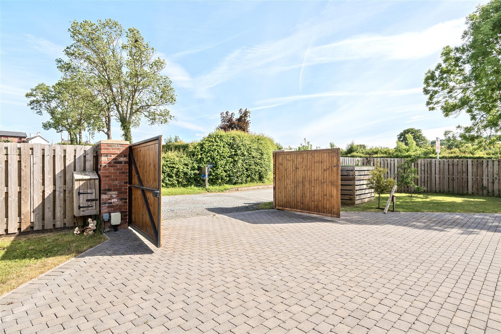 Property Image ba5acad8-3525-4c71-962a-8ea44475351a
