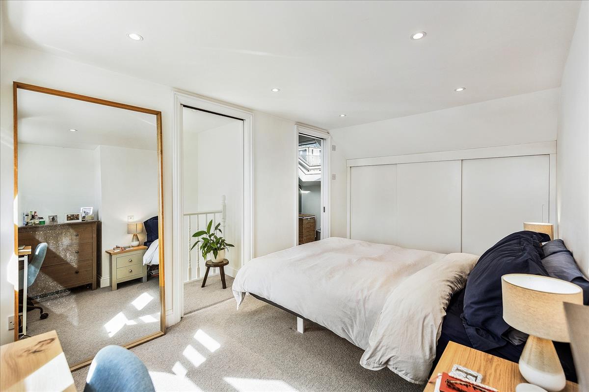 Property Image ba69d408-7f98-42db-9ffe-f95a868f4a1f