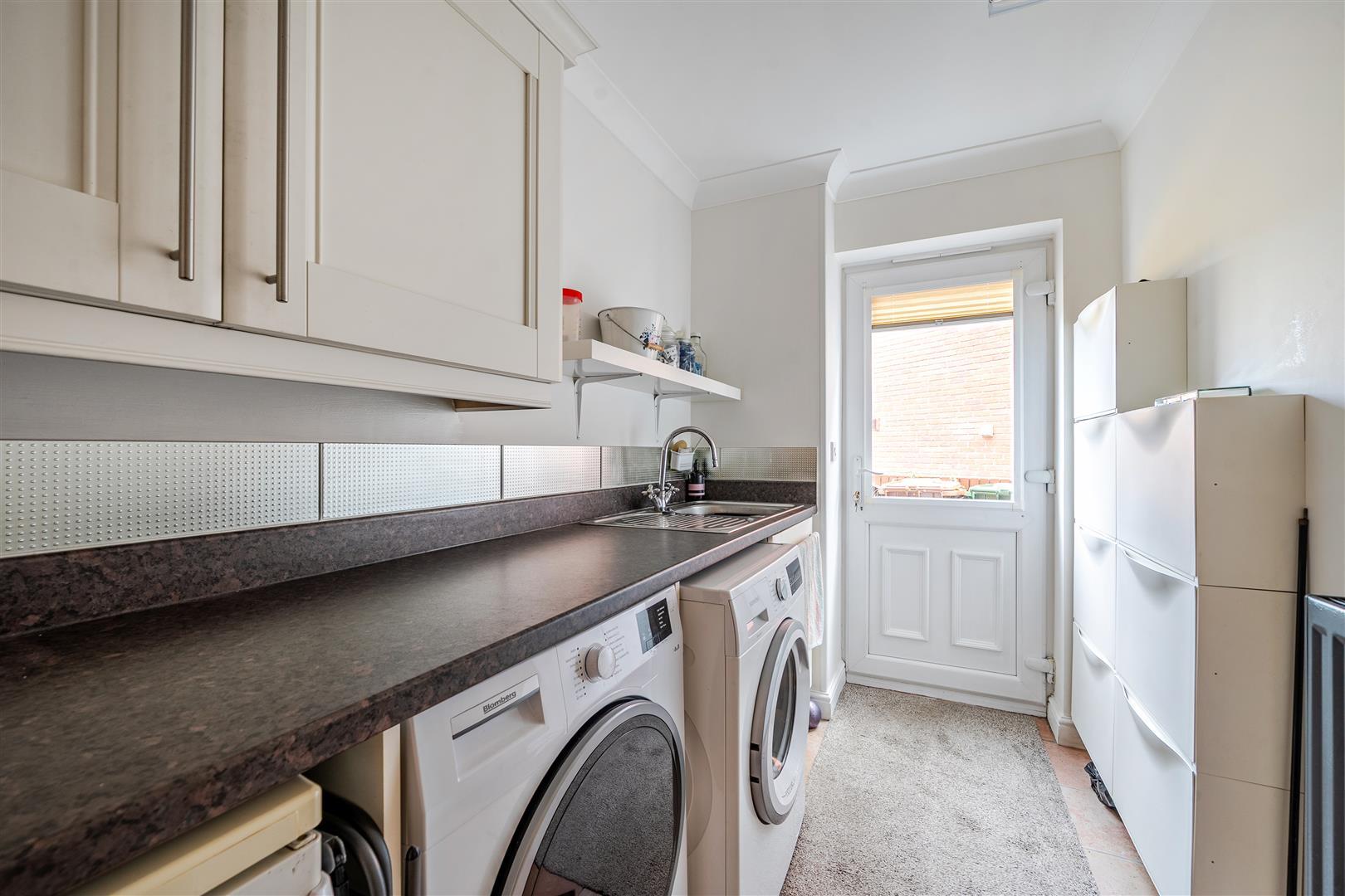 Property Image ba880785-6b91-4f39-a576-8d8f11489619