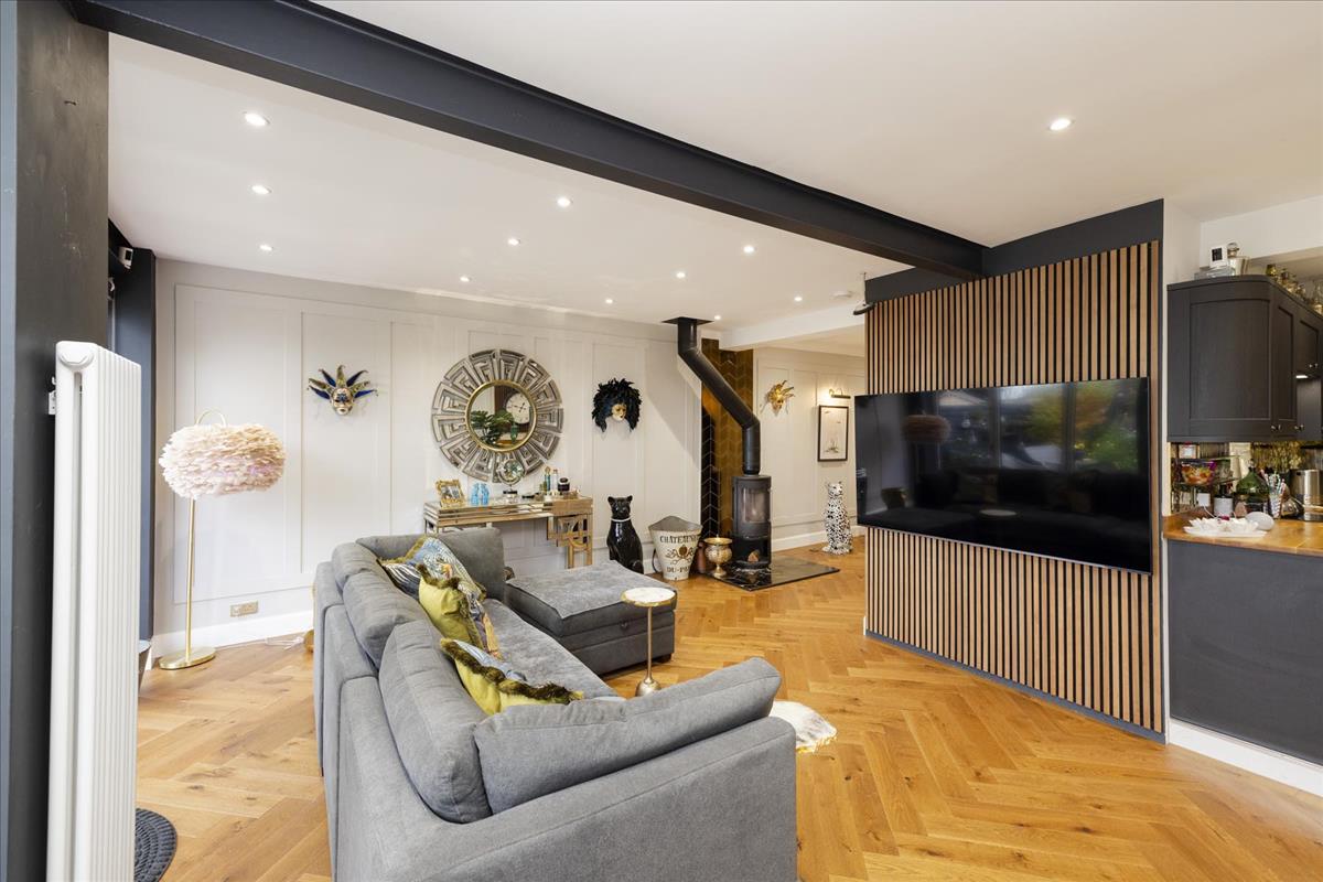 Property Image ba8bce48-966d-4eeb-8ffa-36e68f968fb5
