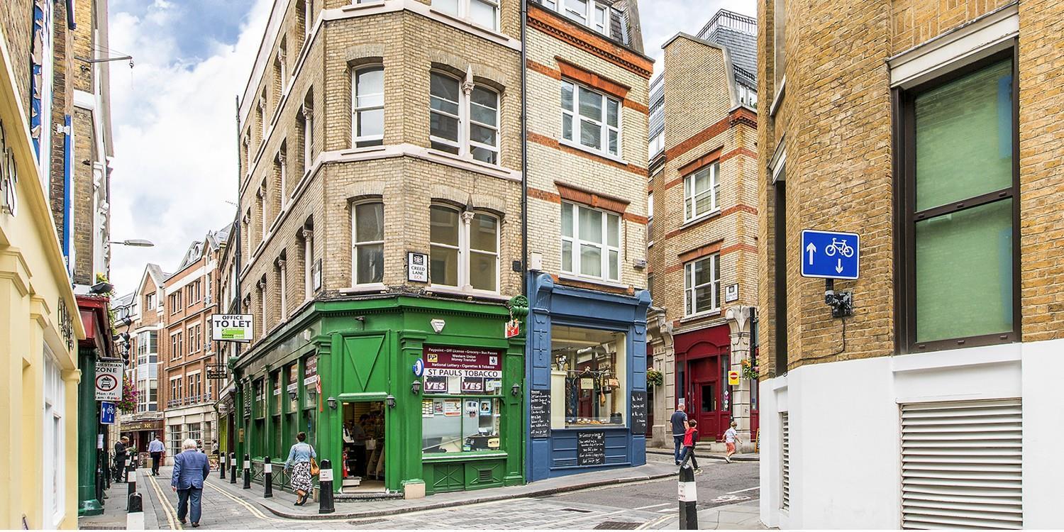 1 bedroom flat to let in 46 48 Carter Lane, London, EC4V