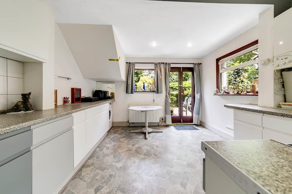 Property Image bb103723-e3f6-4cc0-9d31-cb8e950be73a