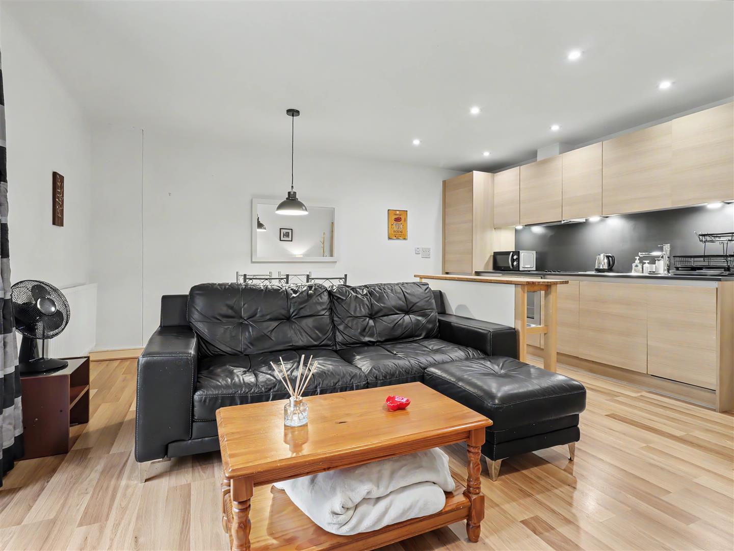 Property Image bb81feaa-a359-42ad-8a2e-fa26841531e0