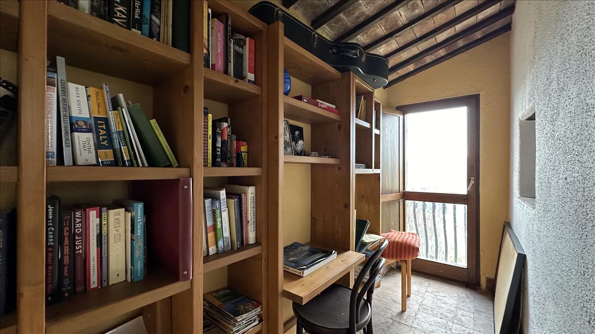 Property Image bb8b93a2-5a6c-4778-b037-ec46211cc913