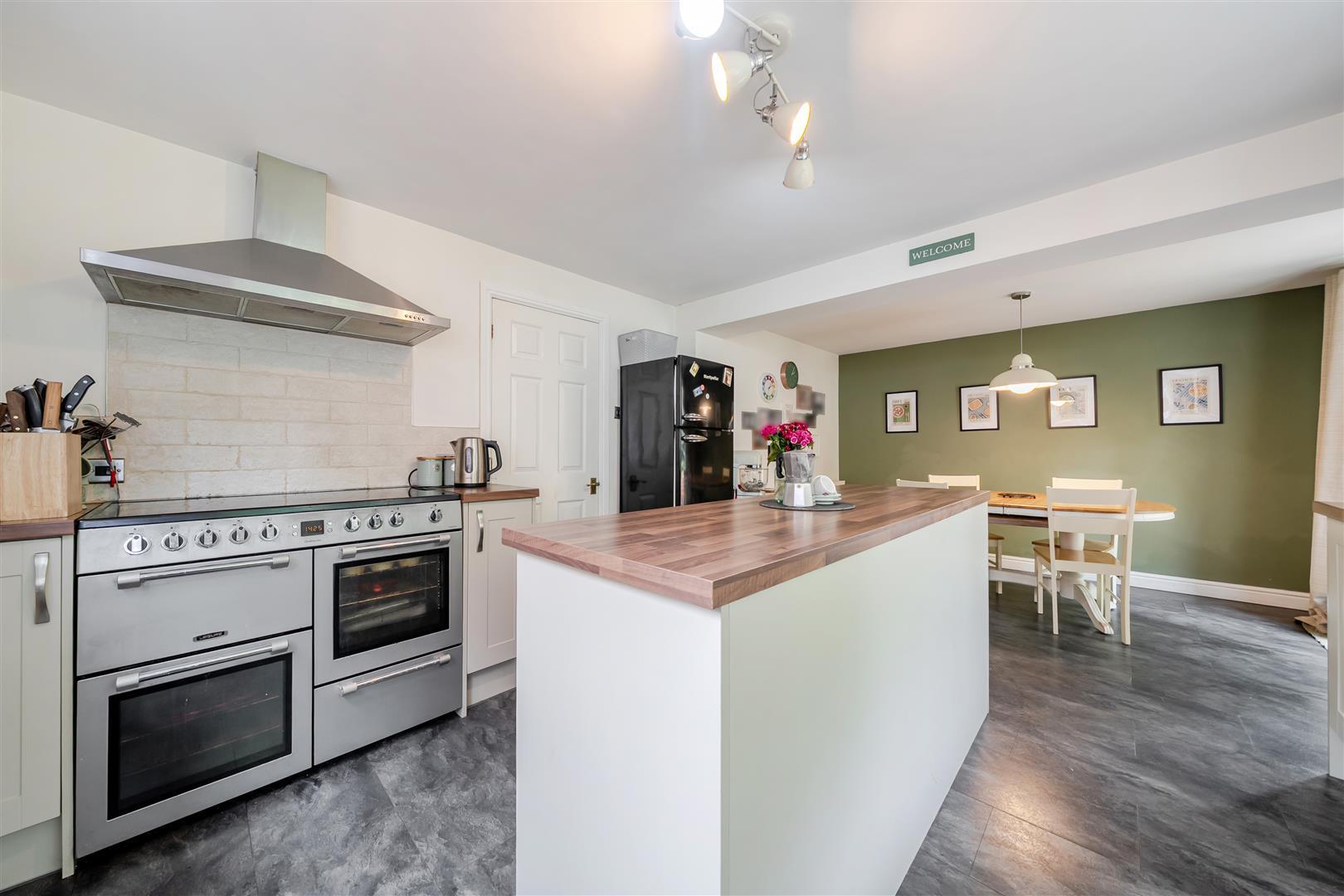 Property Image bc823494-e1ac-49c0-a9fd-c2e023f549e4