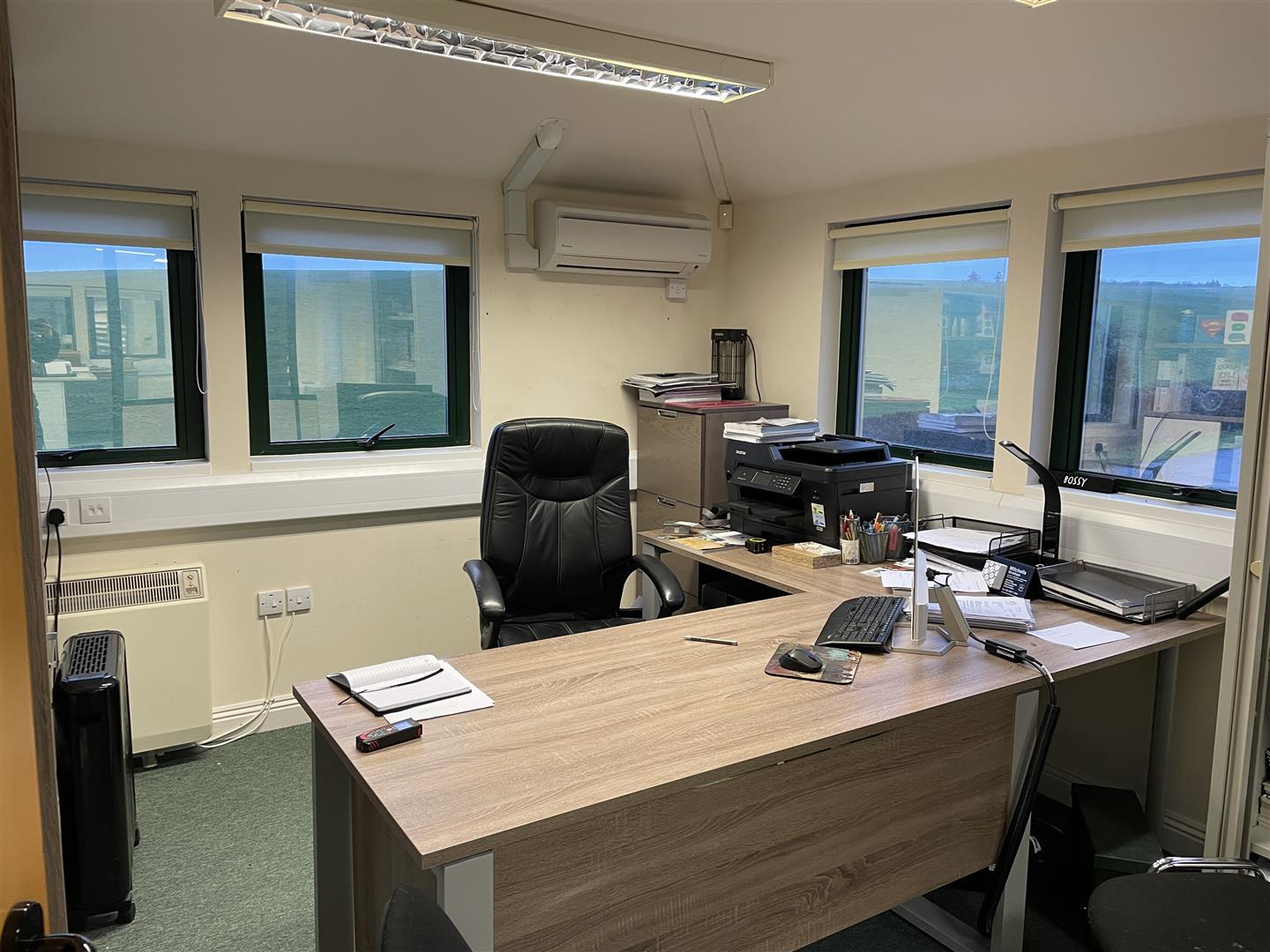 Property Image bcbe31c0-7777-47f8-b018-a2b777f2c3f9