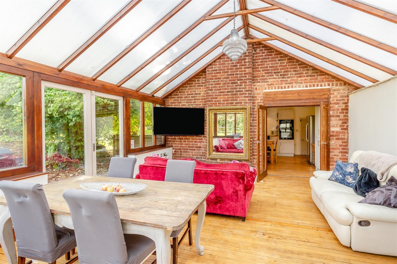 Property Image bcbf82fe-9d95-4737-957a-aad1c2125ff8