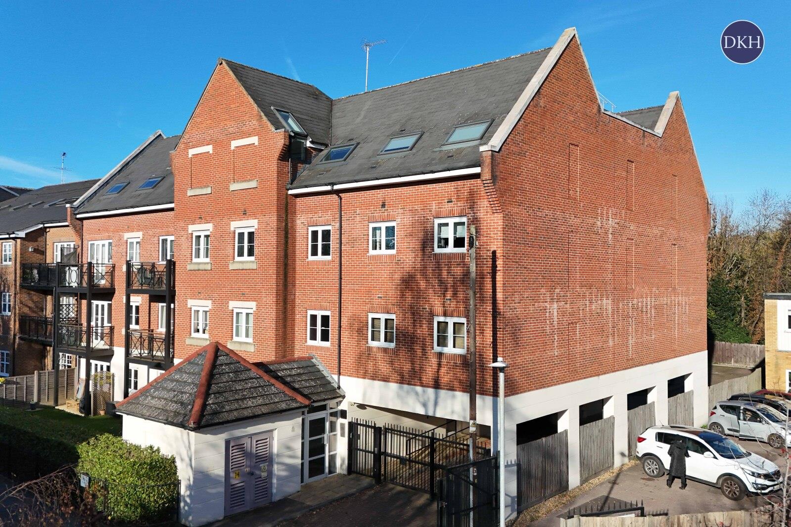 Property Image bcc995ce-9c45-4e3a-ae5b-5a9477653a86