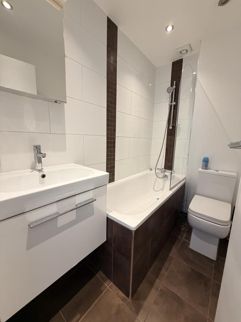 Property Image bcd6237c-e96f-4be3-abfb-6ae5ae24c5e0