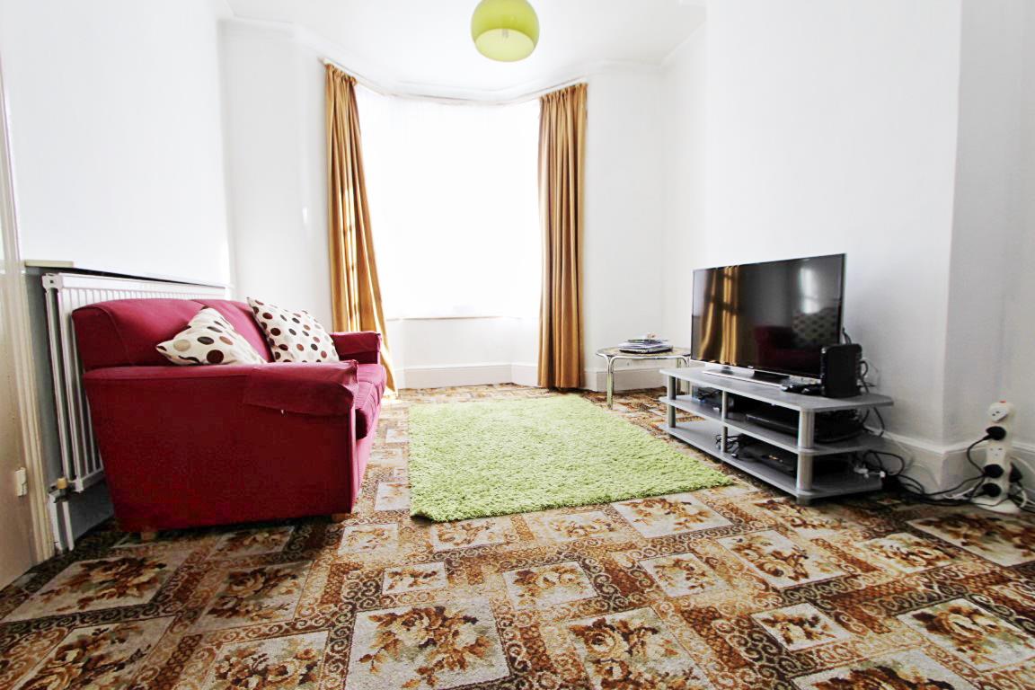 Property Image bcf922b6-79ab-43d7-8faf-7052f5e2e625