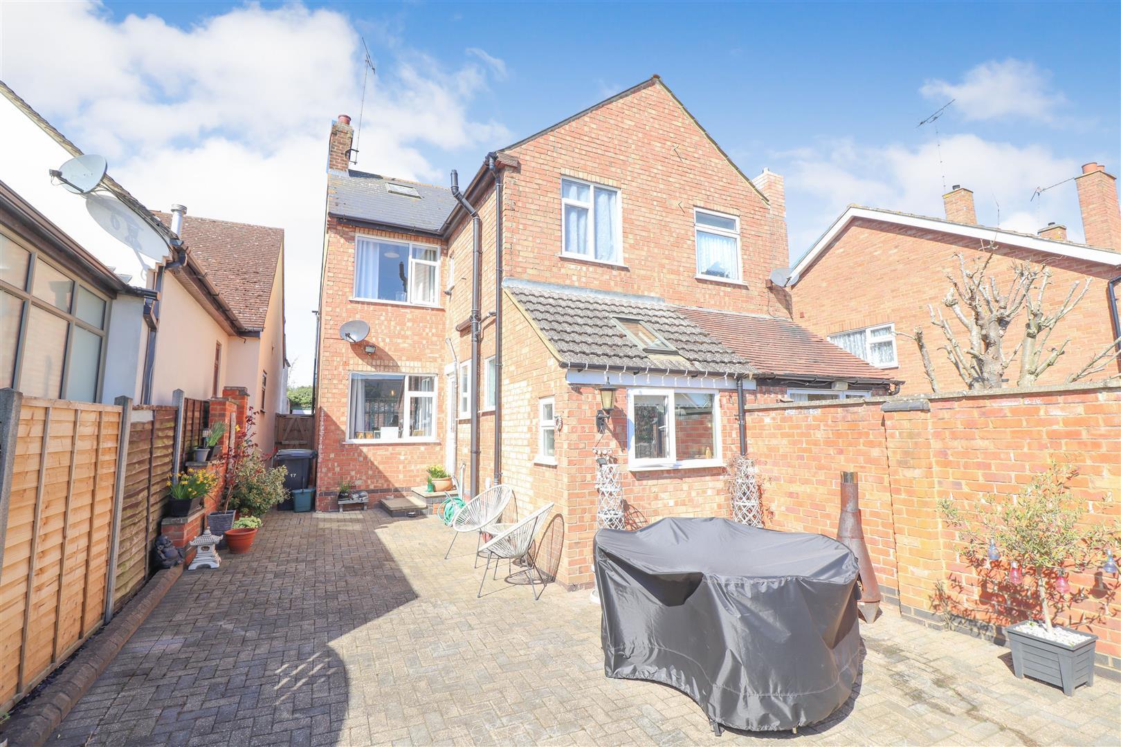 Property Image bd0417cd-56cf-441a-8136-1f8359c62d91