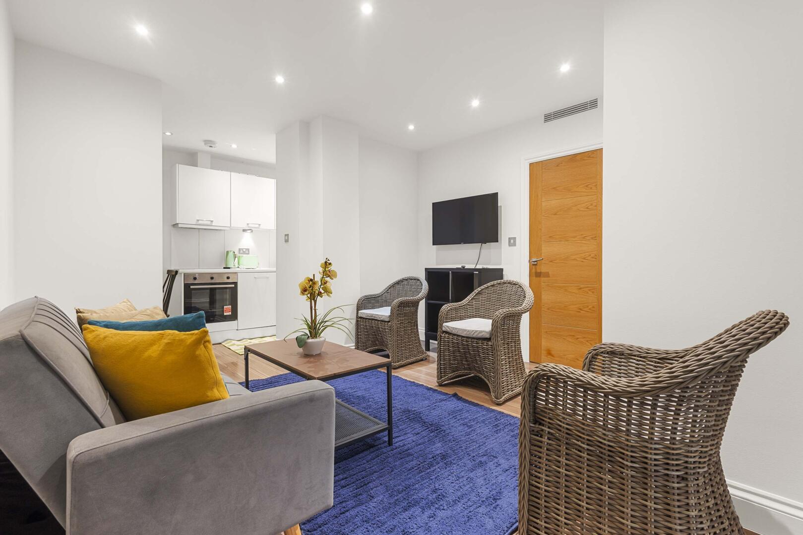 Property Image bd0d01b8-c876-4e0d-b7fc-1f376f17ab67