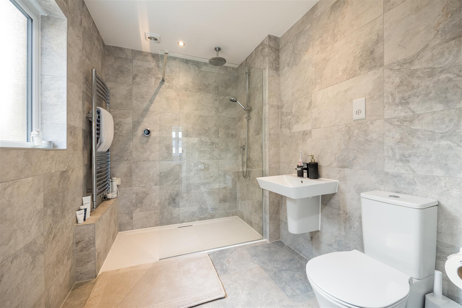 Property Image bd12a844-39ee-4927-a5d4-398217cb2c04