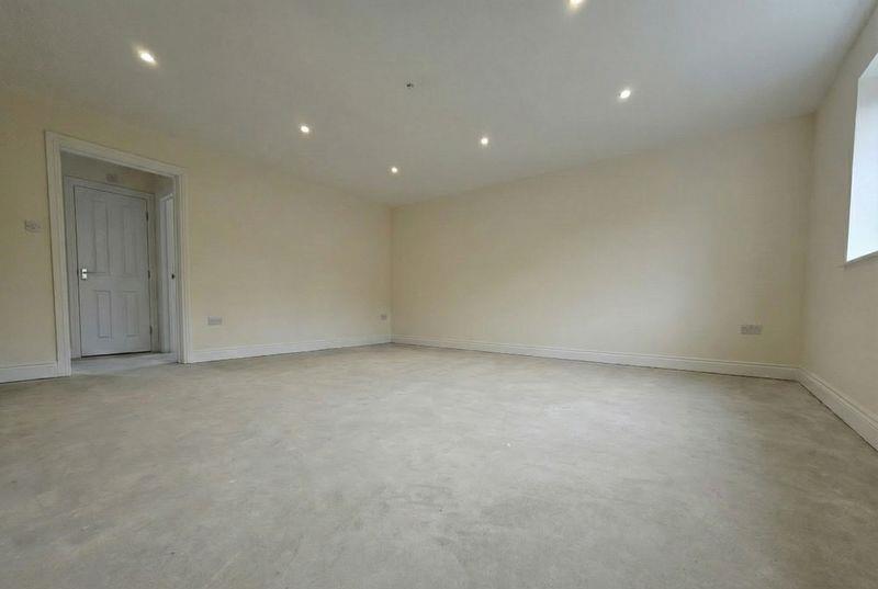 Property Image bd2b0202-d227-48cf-b3ab-5750d48648b1