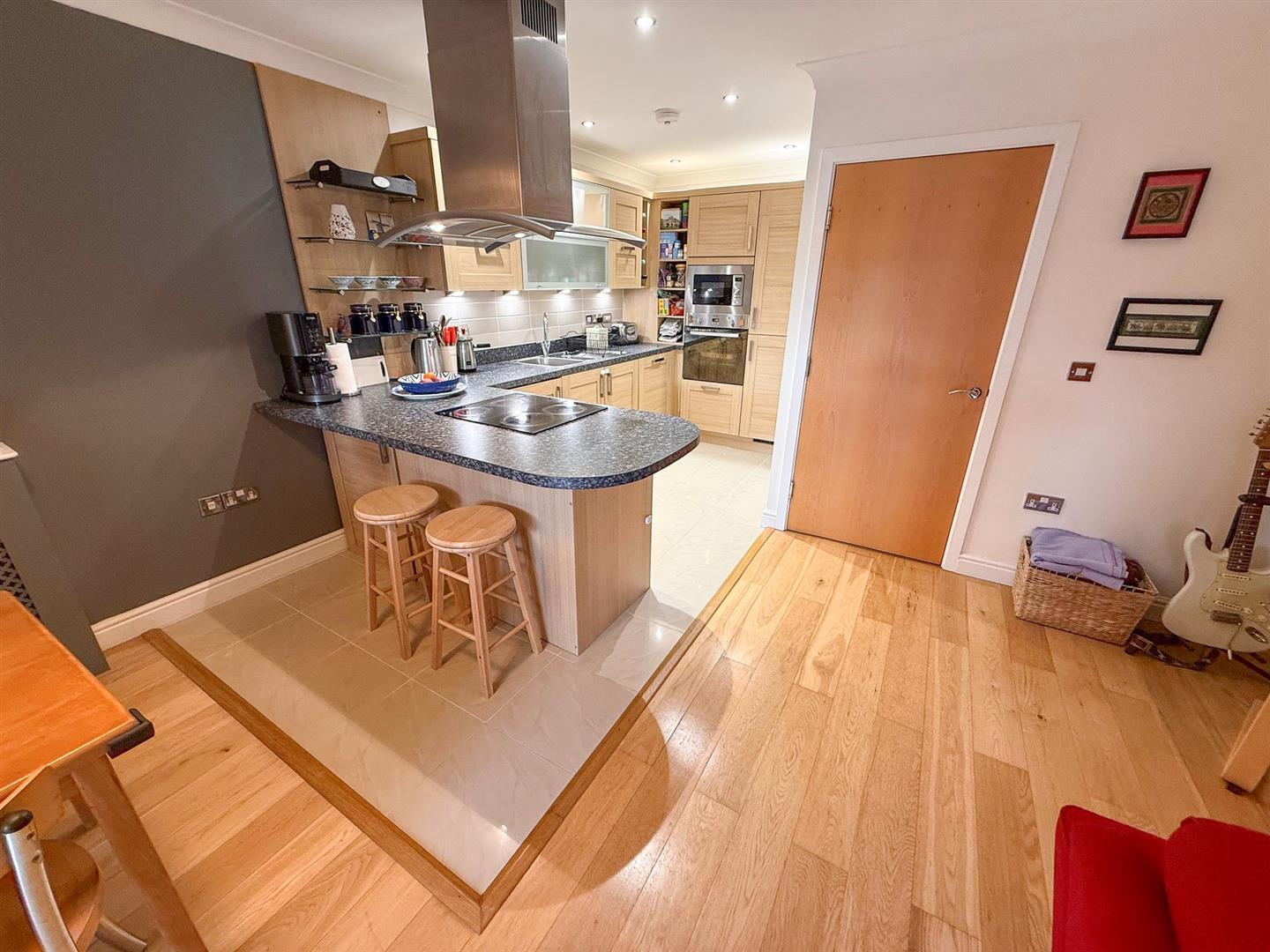 Property Image bd63cf6e-5195-4479-a250-2c5e8a3684f7