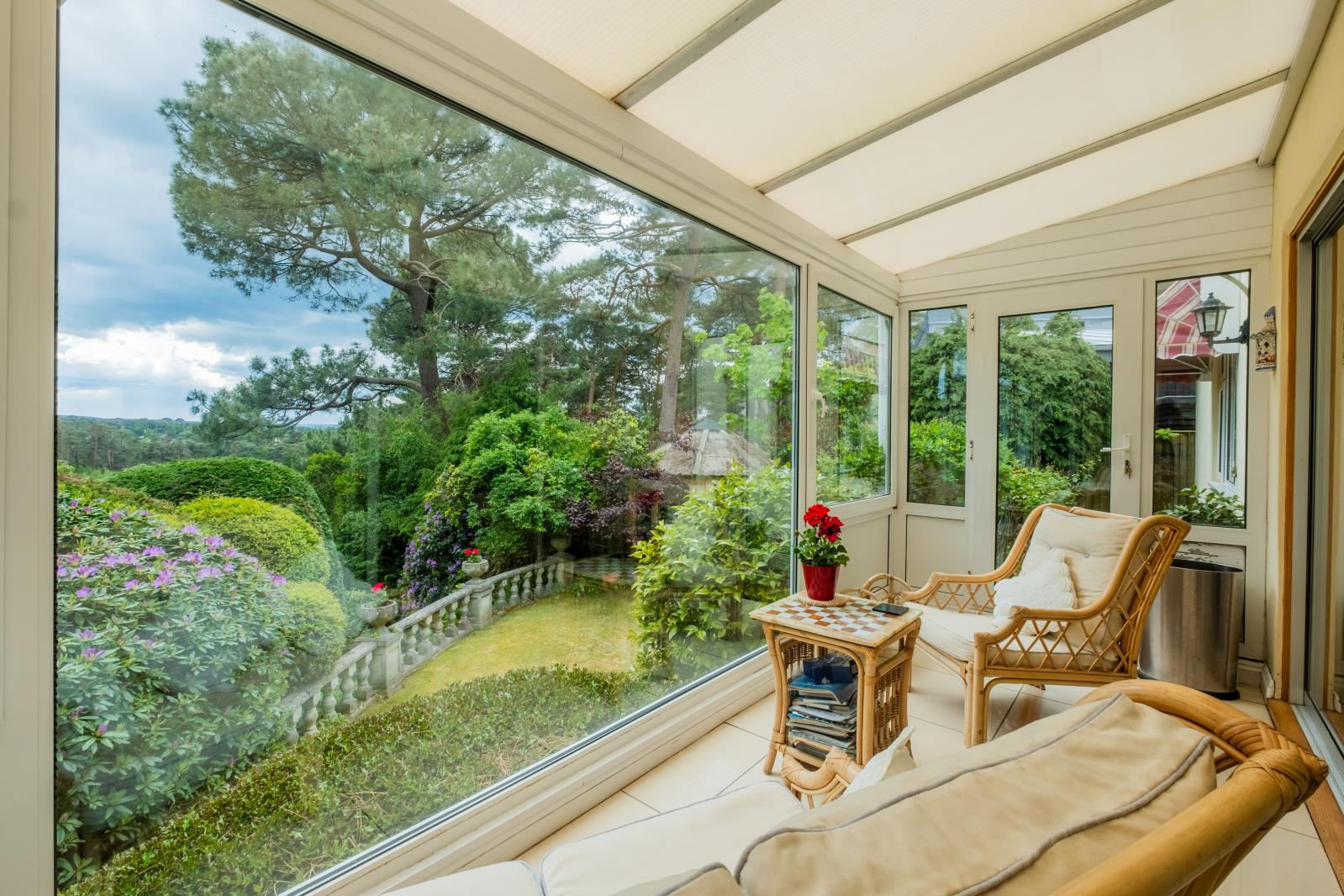 Property Image bd84b4bc-999a-40ff-b785-2c71b60c3883