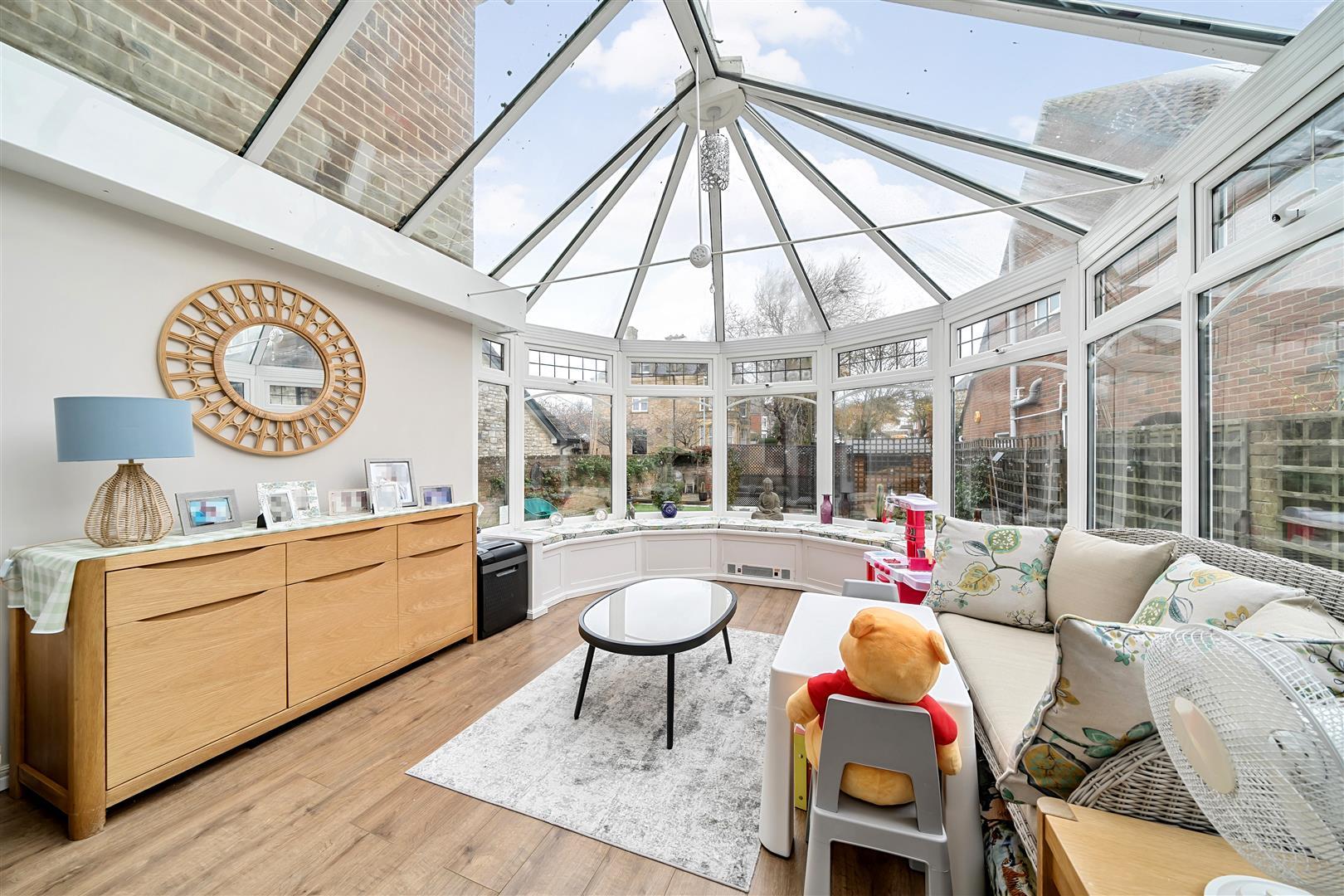 Property Image bd8db80d-a567-4ce7-aa34-37b57e837200