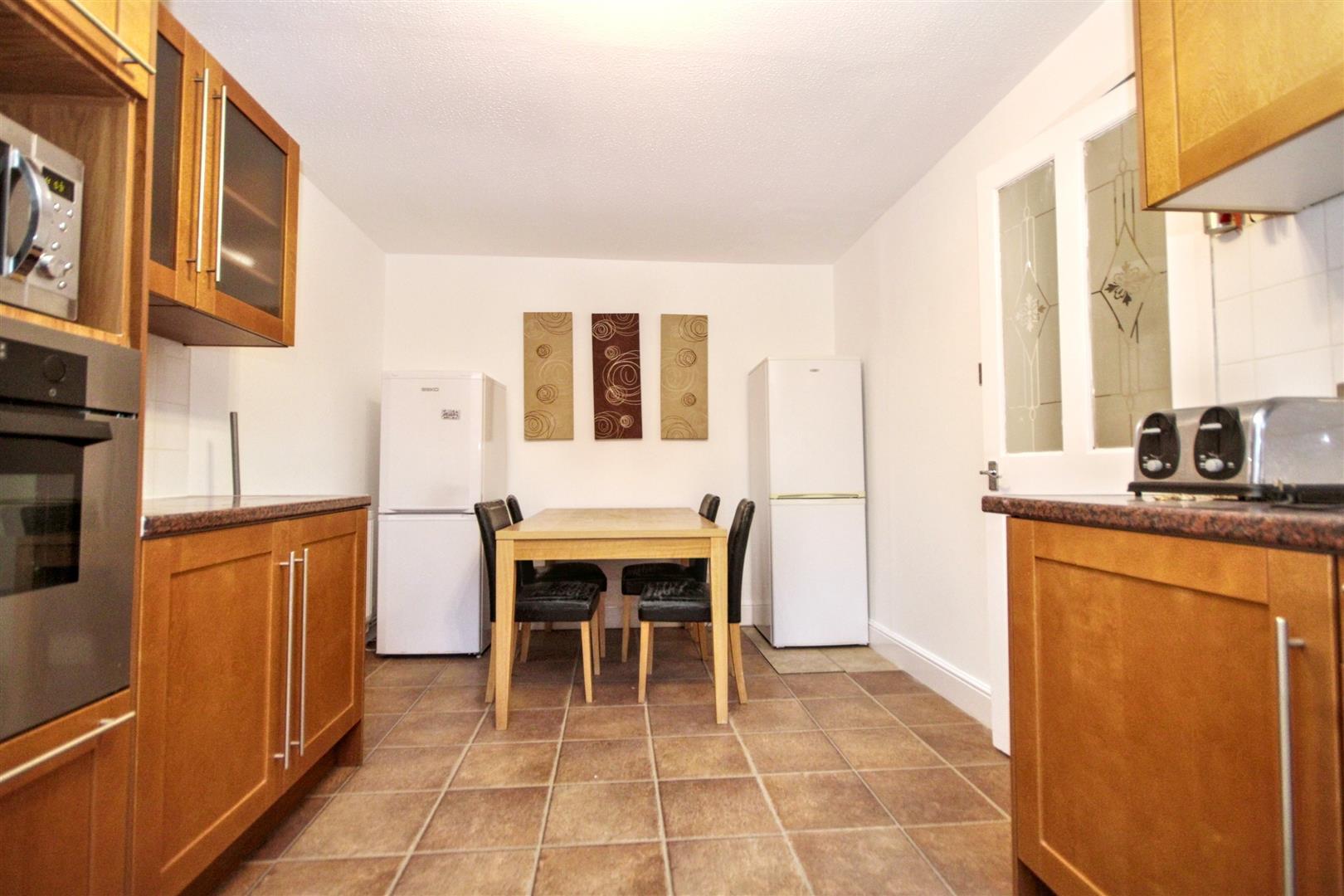 Property Image bd91a5f9-3252-4dc8-b927-165125eaac12