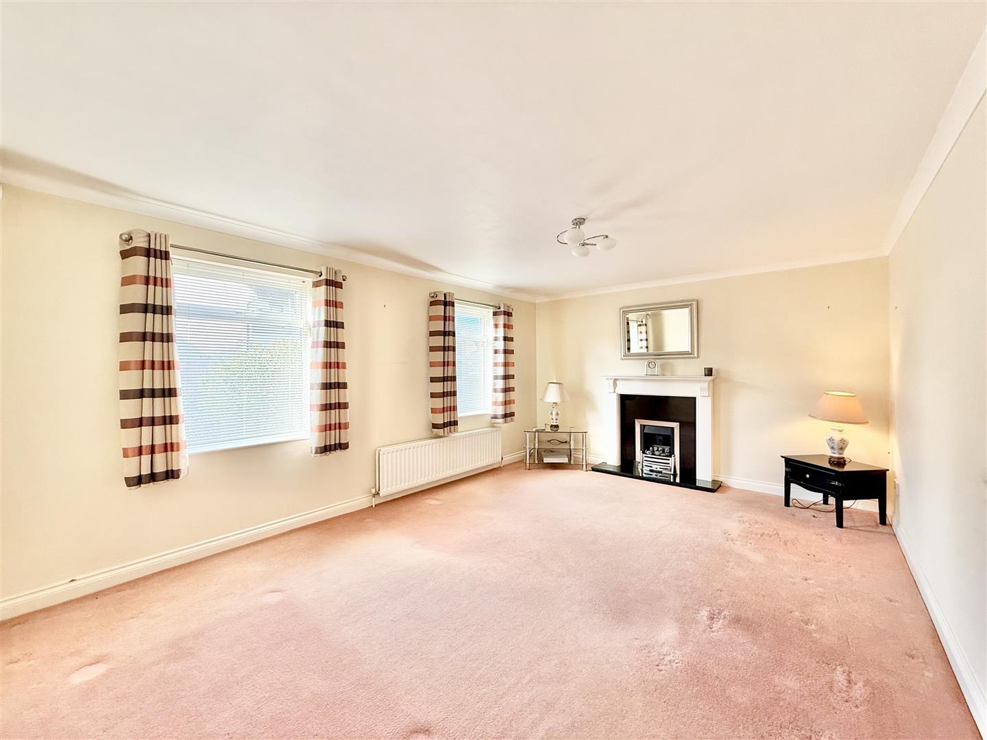Property Image bdc9bcd3-f474-47b4-92d3-ef69d785b66d