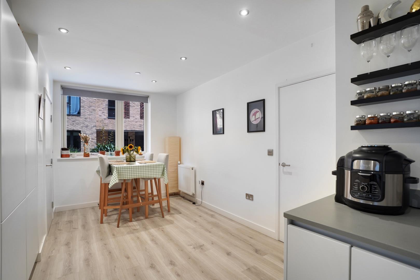 Property Image bde06452-22f5-417e-bb25-1923f3cc3e89