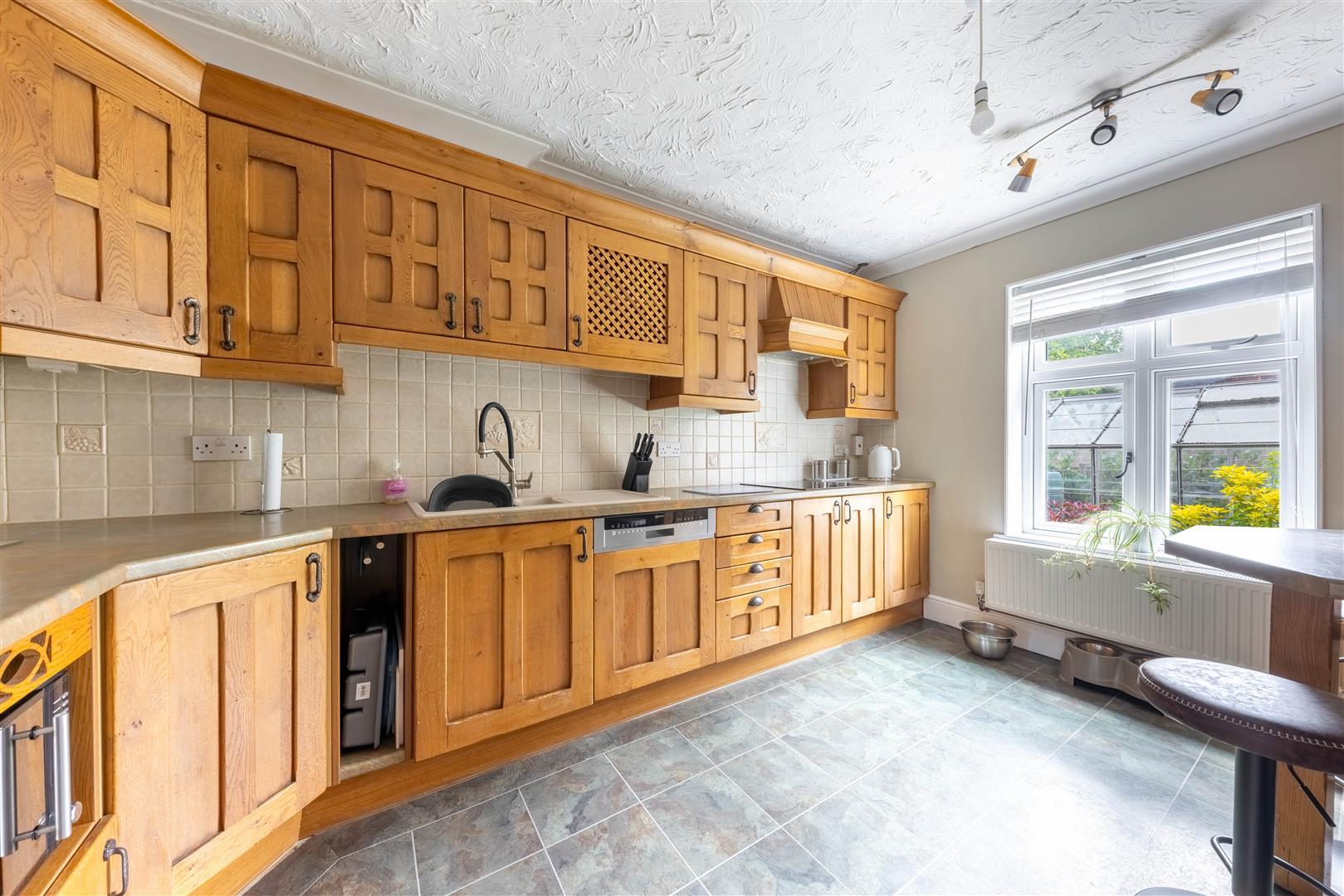 Property Image bdf44f6b-2d91-435e-9c40-5f4bf21282ef