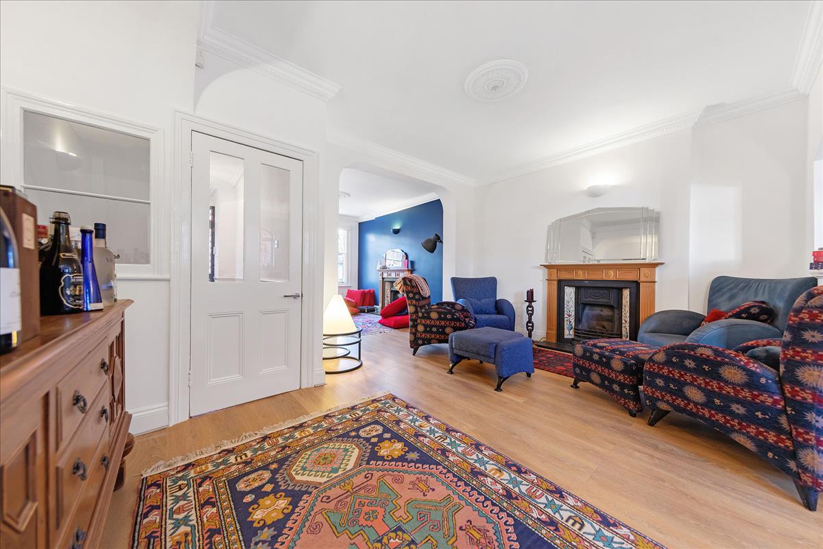 Property Image bdf45f0c-4332-424f-9bab-d920db06491a