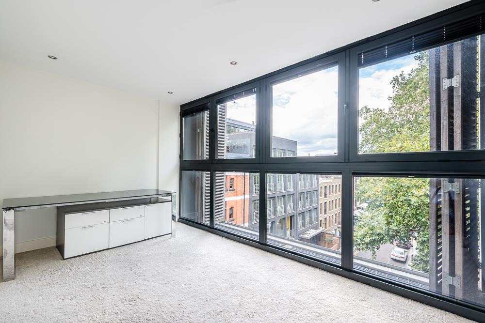 two bedroom two bathroom penthouse for let on hoxton square n1