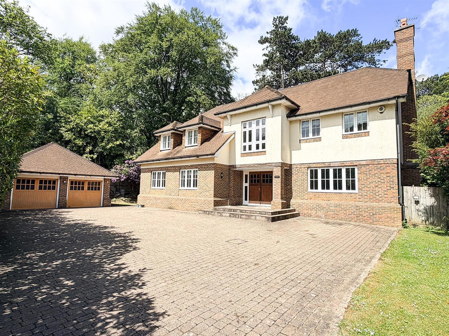 Property Image be80271a-451e-42ff-b450-e842c1af034f