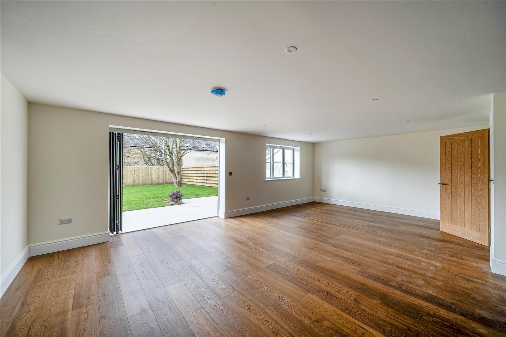 Property Image be8351e1-b5a3-4685-8e12-441a5982c38e
