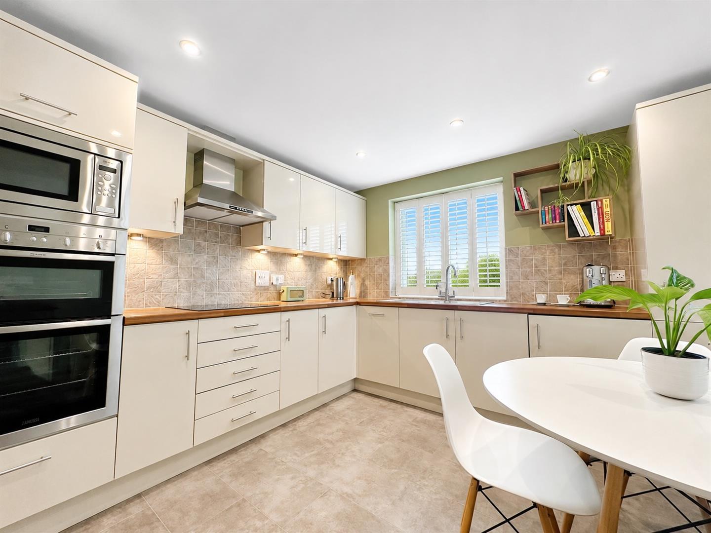 Property Image be836c97-56d1-4faf-b203-08c1d8bd27a5